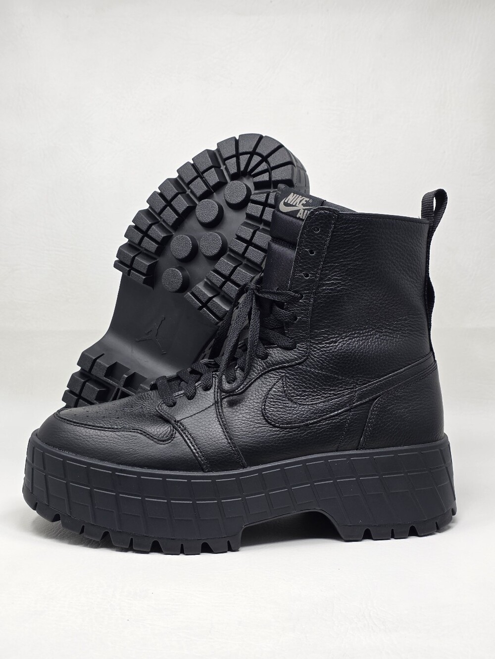 Nike Air Jordan 1 High Brooklyn Boots Women’s Sz 11 Triple Black FJ5737-001 NEW